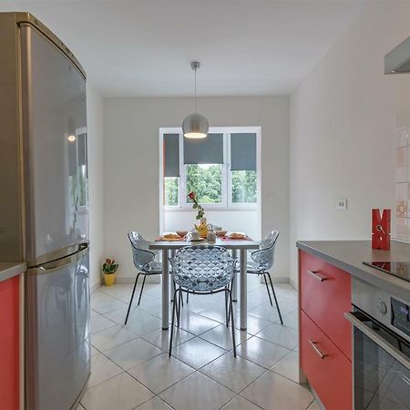 Colosseum Apartment พูลา ภายนอก รูปภาพ